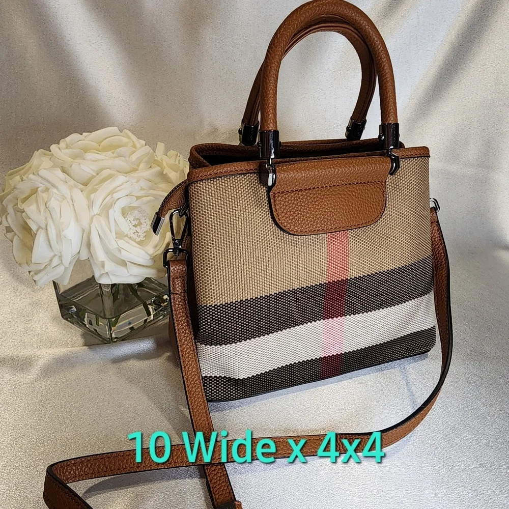 🐝 New Crossbody Handbag 👜 Beautiful Vegan Leather Removable strap